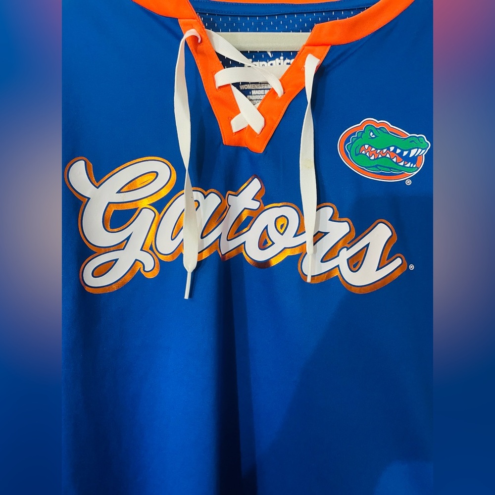Fanatics Blue Florida Gators Shirt with Orange Accents Women’s X-Large